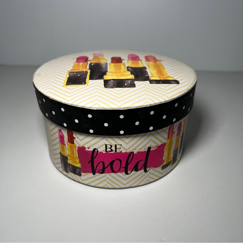 Be Bold Lipstick Circle Box